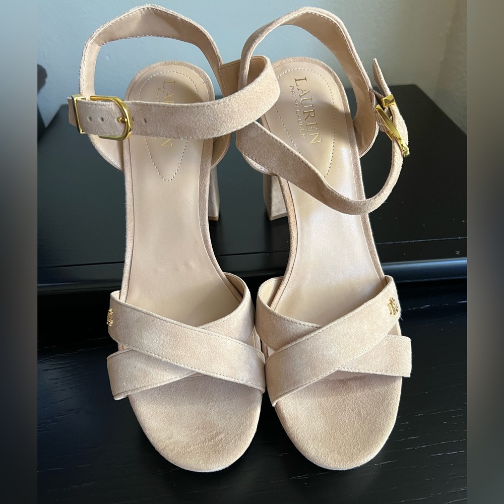 Ralph Lauren Suede Fenton Sandals – Soft Tan. Size 9